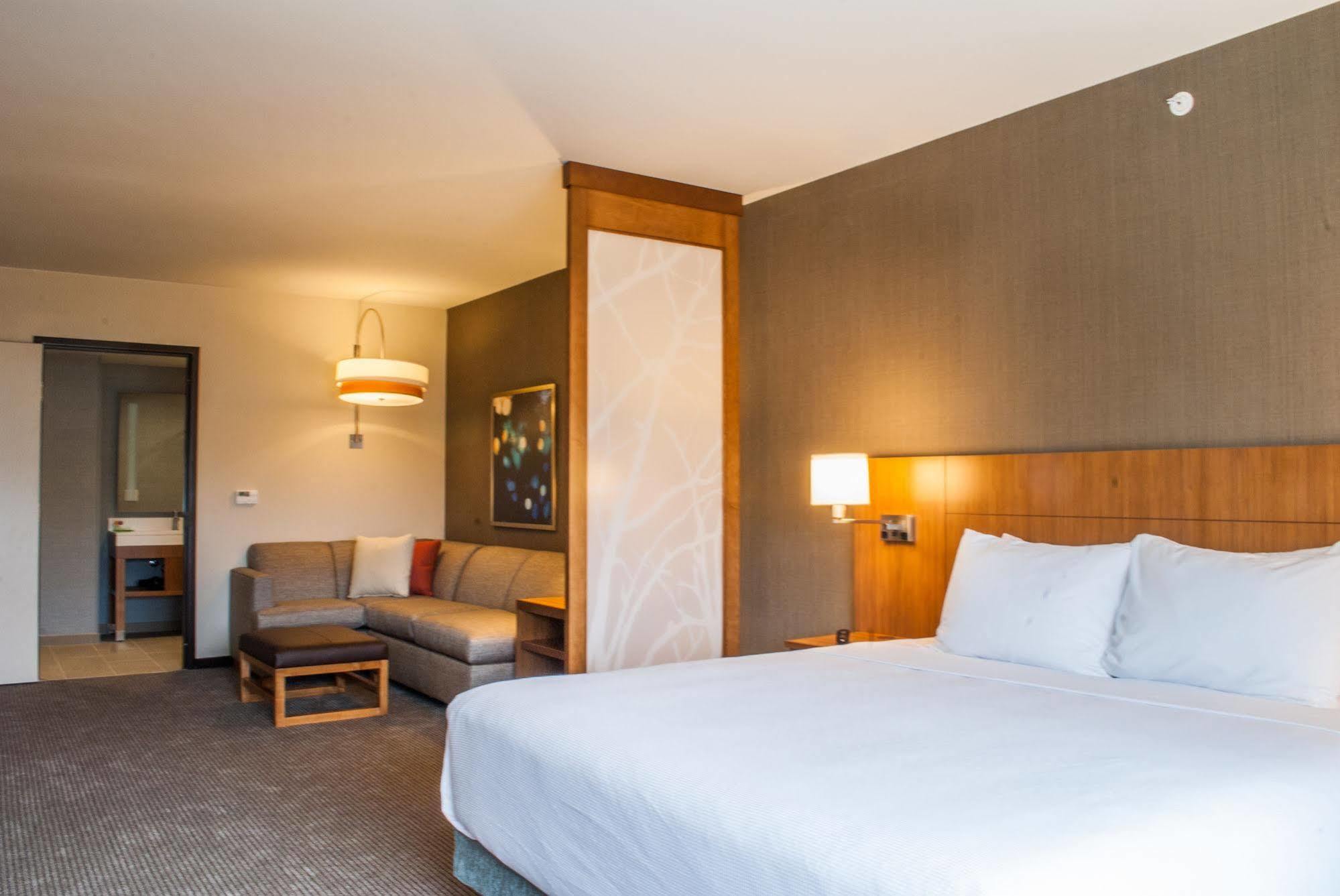 Hyatt Place Blacksburg/University Bagian luar foto
